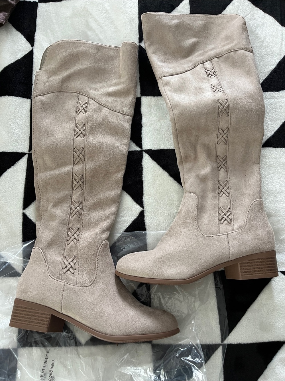 Soda Knee Length Boot size 71/2 Beige
